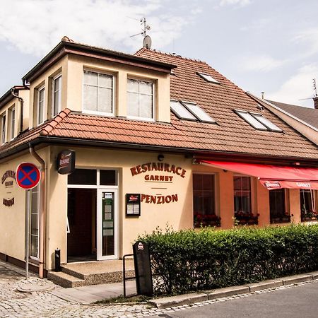 Restaurace A Penzion Garnet Olomouc Bagian luar foto