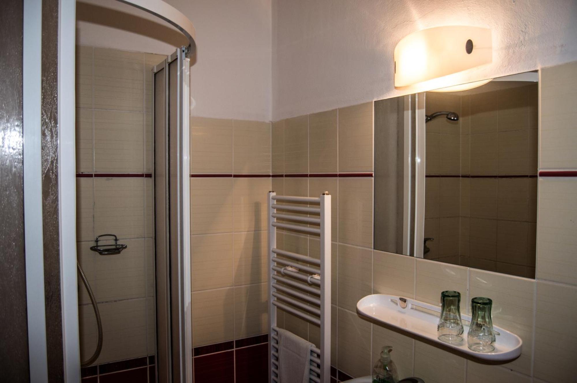 Restaurace A Penzion Garnet Olomouc Bagian luar foto